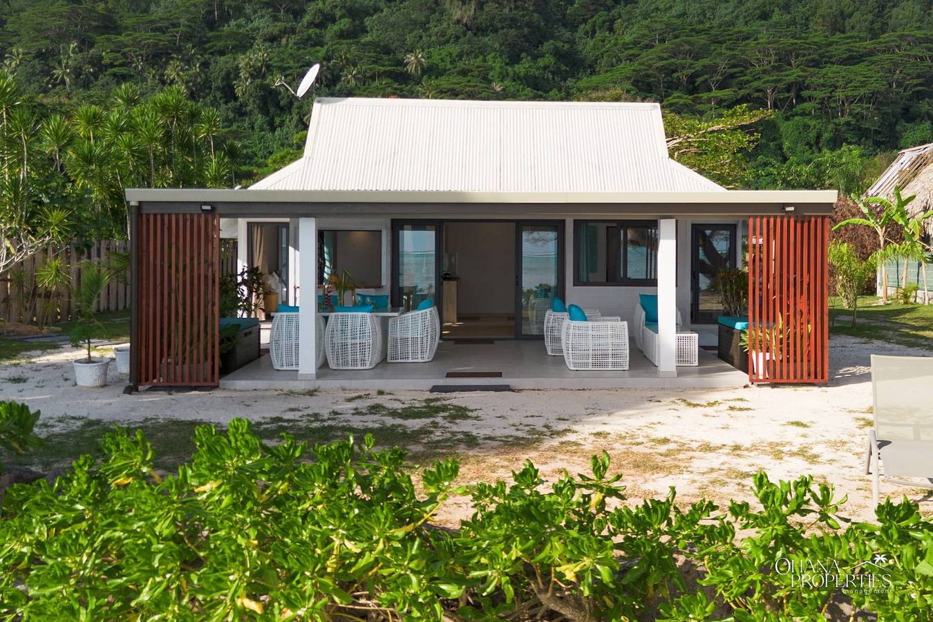 Fare Nalu in Haapiti in Windward Islands