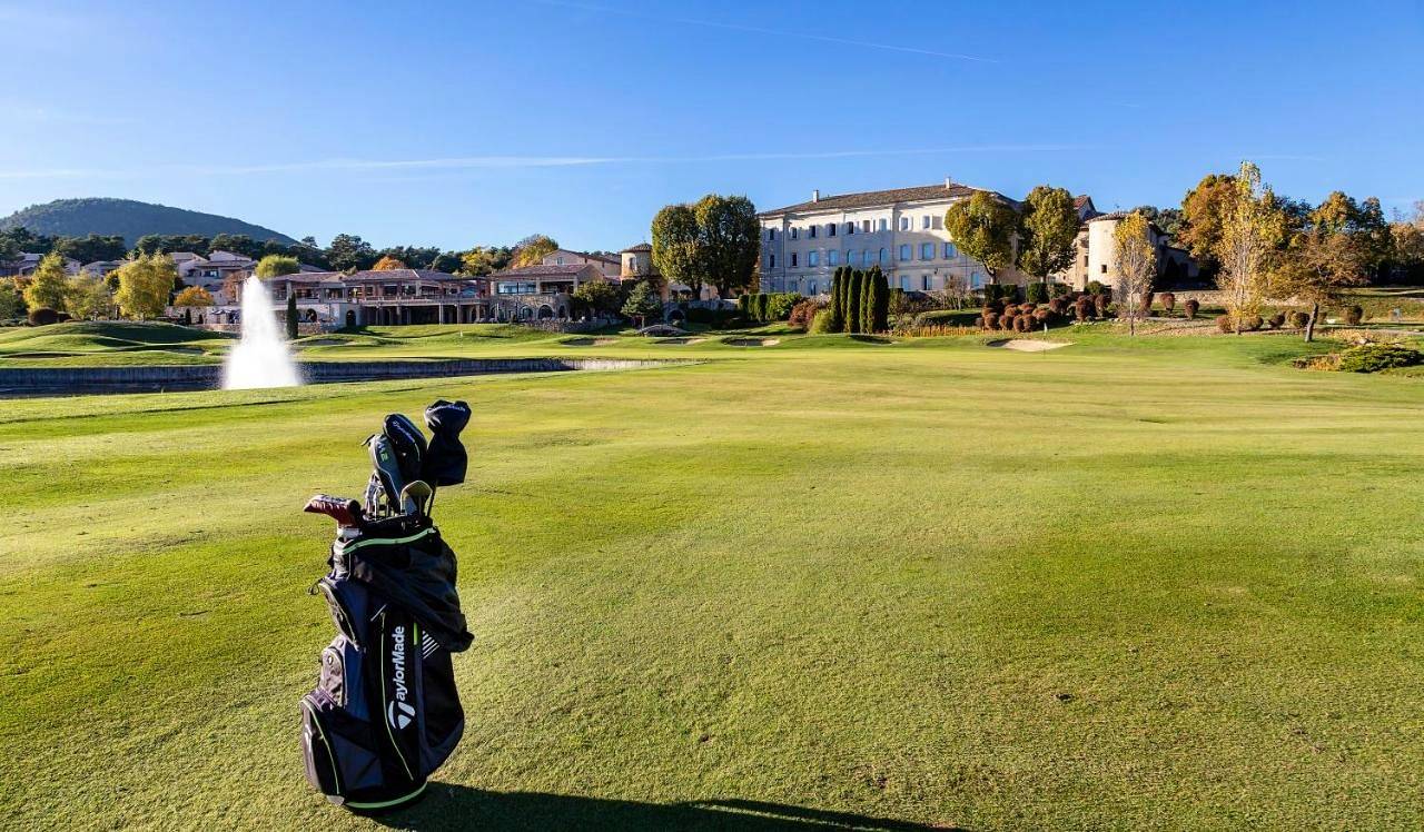Château et Golf De Taulane in La Martre, Région de Draguignan