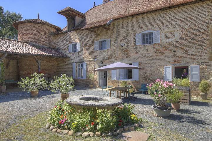 Gîte pour 5 personnes, avec jardin et terrasse, animaux acceptés