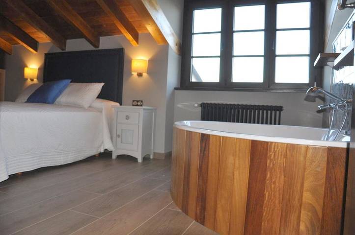 Casa rural para 5 personas, con Terraza y Jacuzzi además de Jardín y Vistas en Valdés  - 4