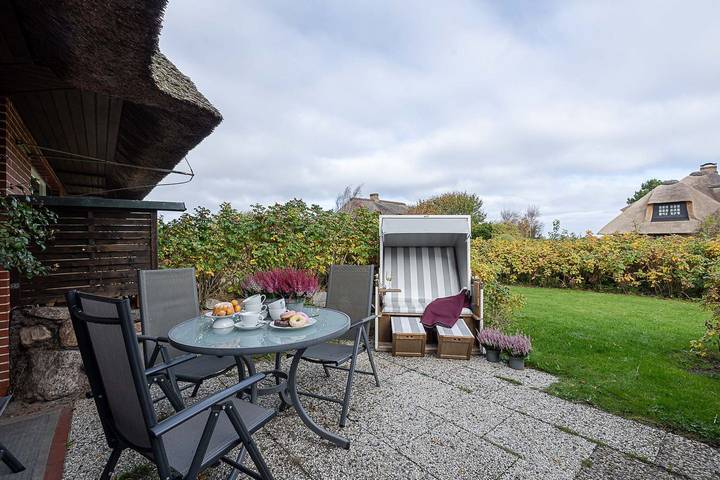 Ferienwohnung für 5 Personen, mit Garten und Pool sowie Ausblick in Wenningstedt - 2