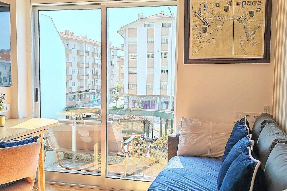Entire apartment, Ihw 1-bedroom Apartment Sunny & Comfy in Espinho, Aveiro District