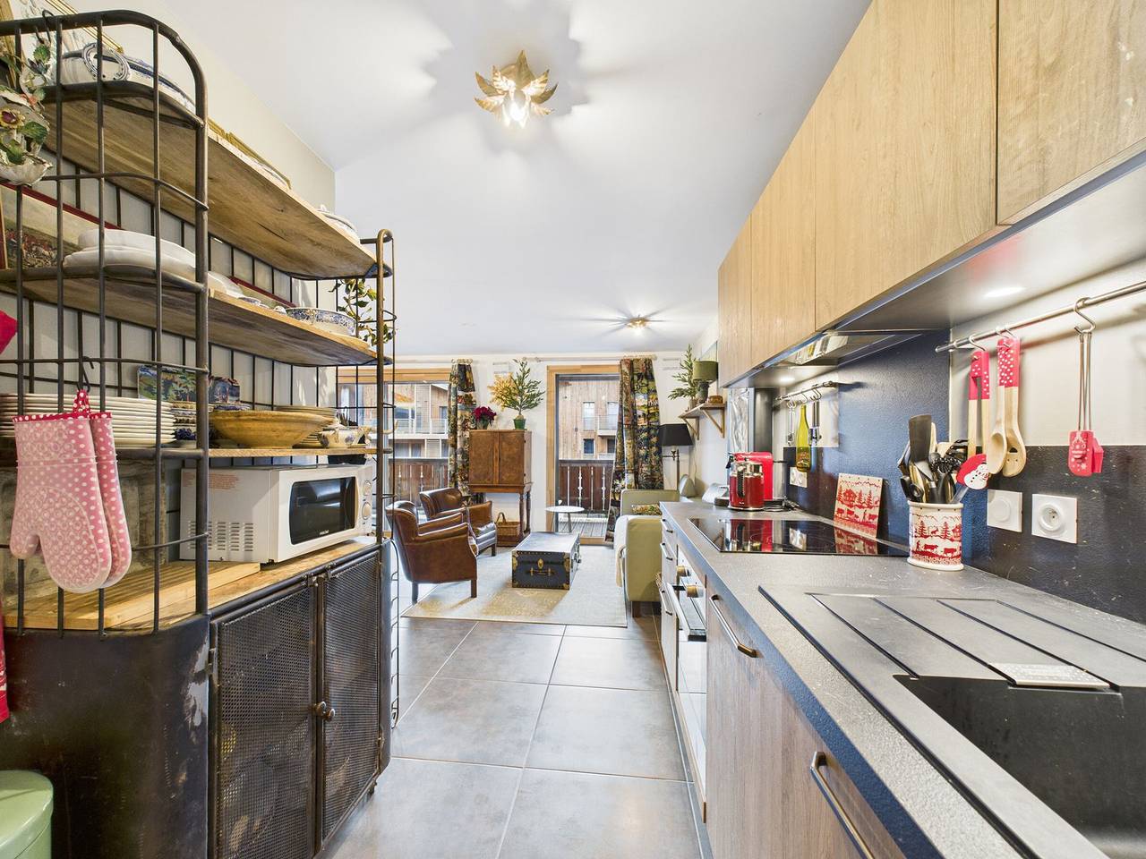 Entire apartment, Central Apartment for 5 with Balcony, Wi-Fi, and Garage in Les Gets in Les Gets, Les Portes du Soleil