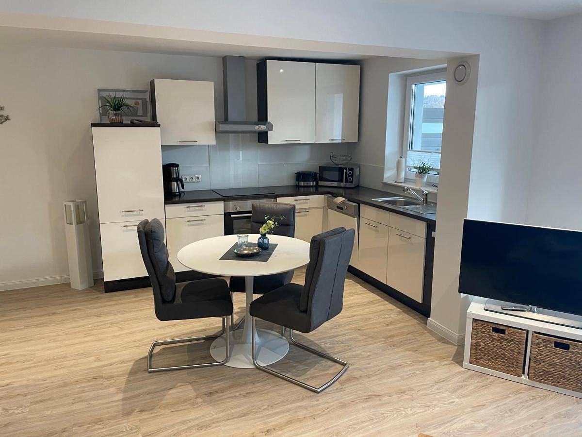 Ganze Wohnung, Ferienwohnung mit Seeblick in Pönitzer See, Scharbeutz