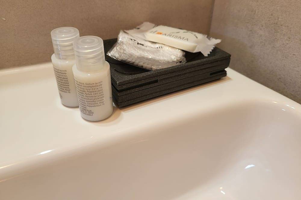 Entire apartment, Apartment in front of the hospital in Modena, Modena Province