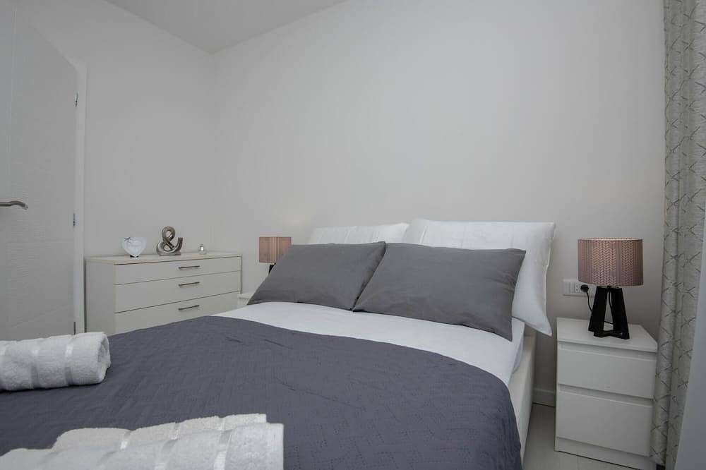 4 bedroom amazing home in Imotski in Imotski, Makarska Riviera