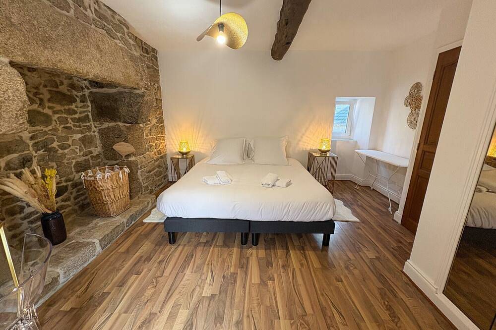 New - Beautiful renovated stone house in Lanildut, Brest und Umgebung