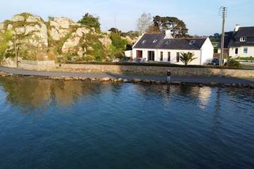 Gîte pour 8 personnes, avec terrasse et jardin dans Buguélès