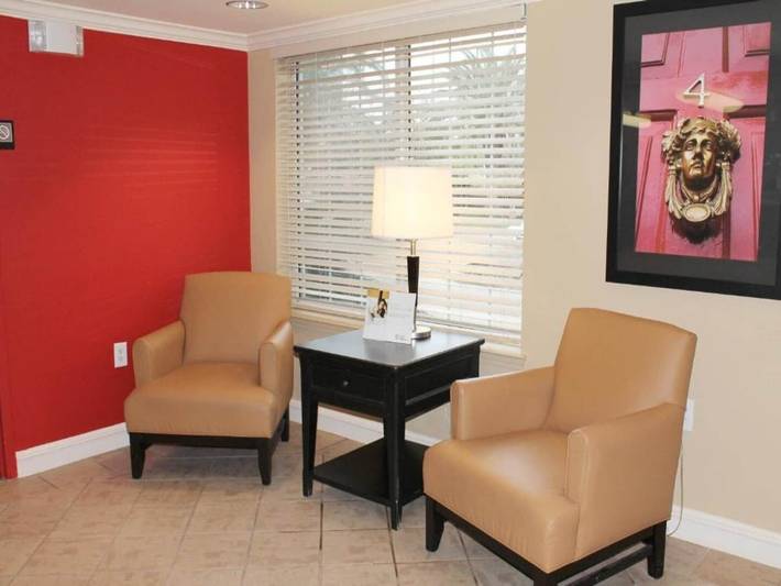 Apartamento entero, 1 Cama Tamaño Queen | Ada/ri Ducha/fumadores/cocina in Memphis, Tennessee