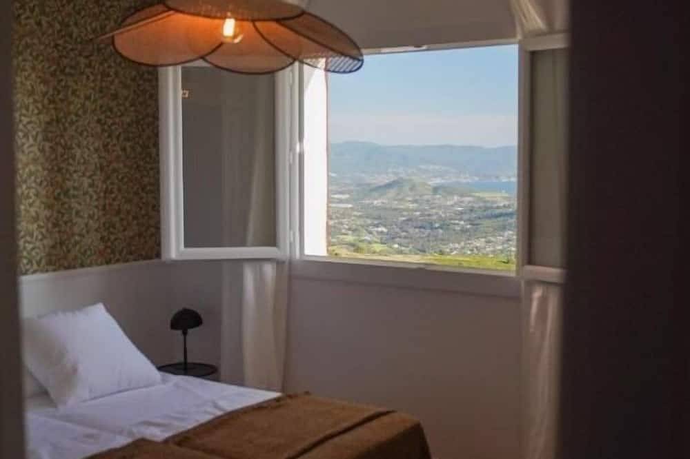 Magnifica villa chic ⭐️⭐️⭐️ vista mozzafiato sul mare a 15 minuti dalle spiagge in Appietto, Ajaccio e dintorni
