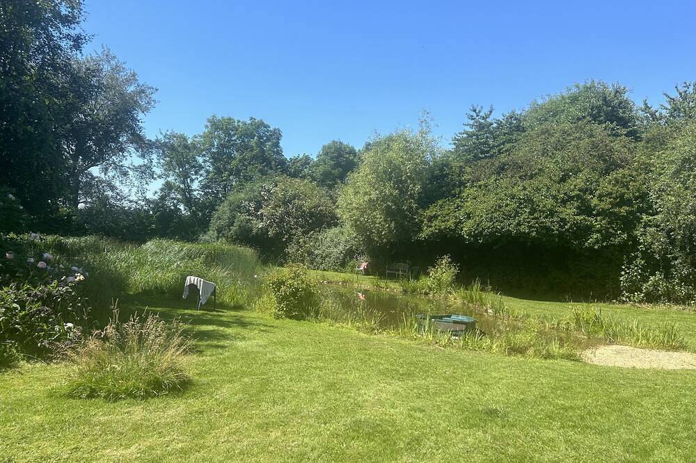 Cabin Retreat in Bedford - Sleeps 2 & Free parking in Central Bedfordshire