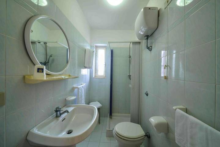 Hôtel pour 2 personnes, avec terrasse et jardin à Peschici - 4