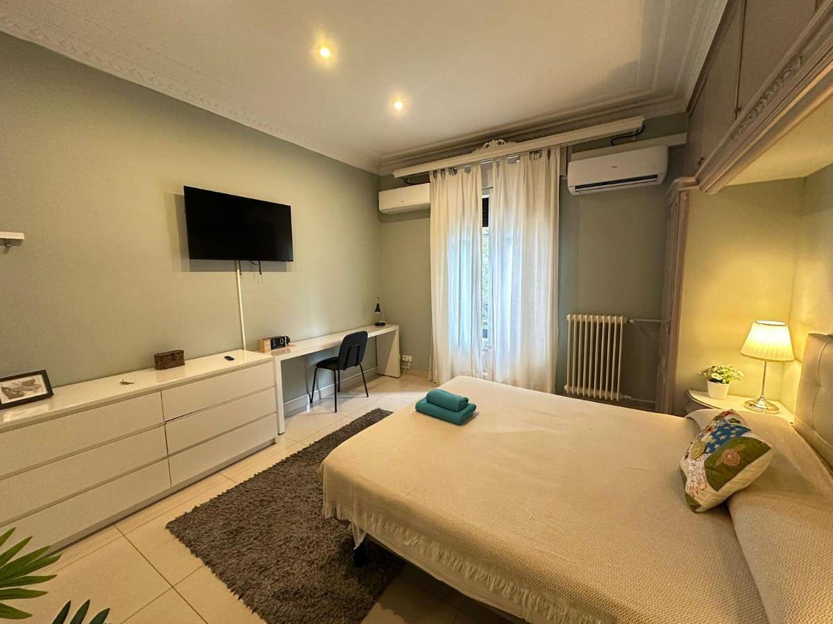 Single Room with Shared Bathroom in Barcelona Centre, Barcelona