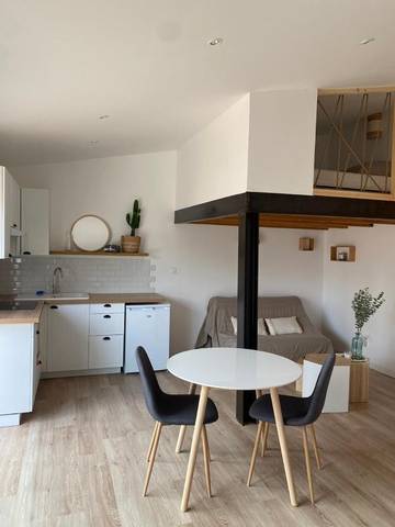 Cottage pour 2 personnes, avec jardin et terrasse à Ruelle-sur-Touvre