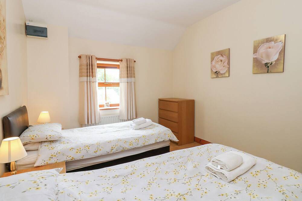 The Hayloft, pet friendly, with hot tub in Alston in North Pennines AONB