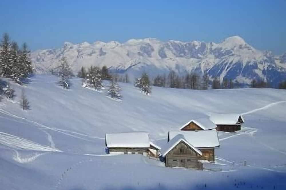 Entire apartment, Apartment in a private house, at the foot of the Tennengebirge in Pfarrwerfen, Pongau