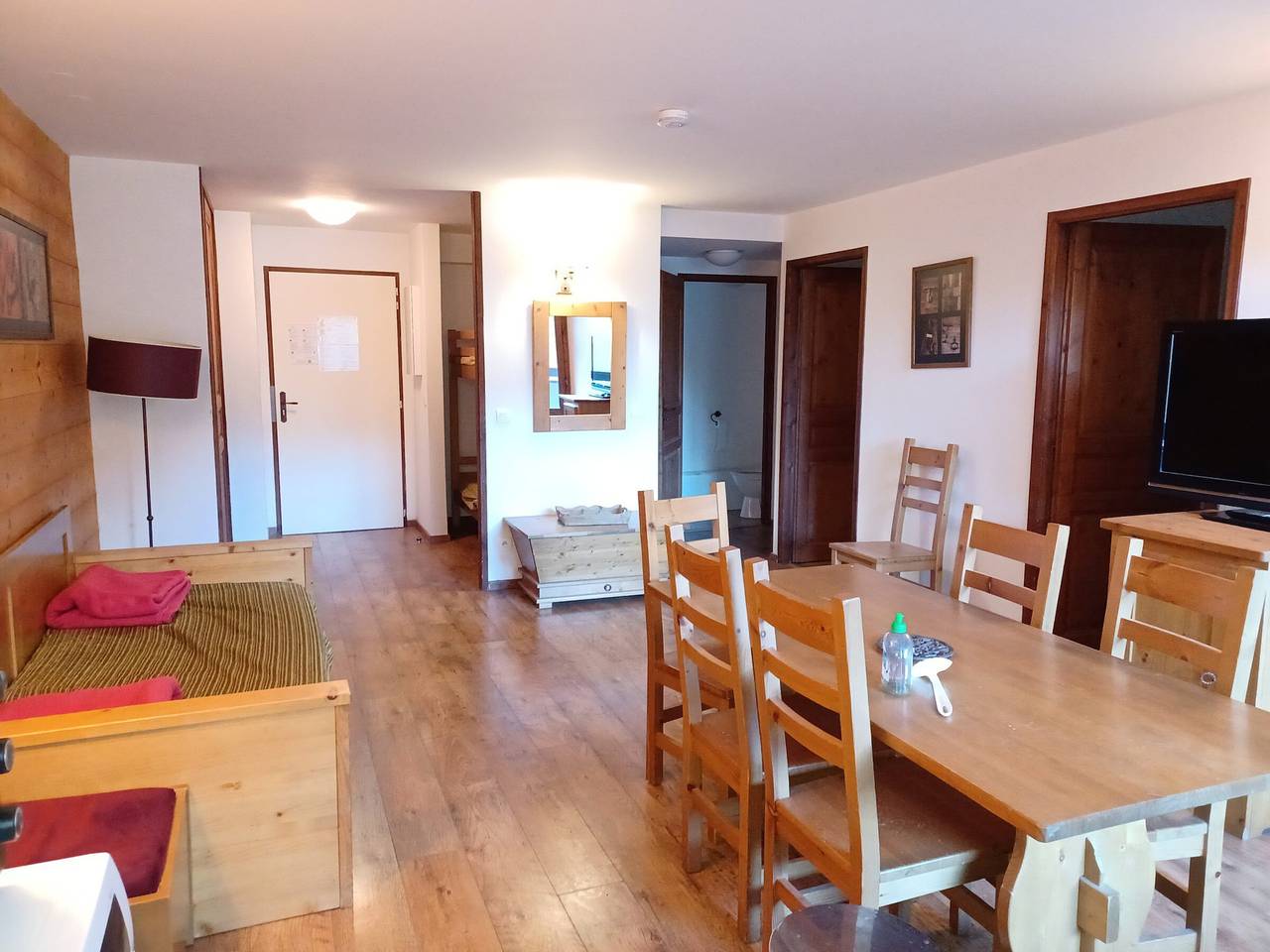 Ganze Wohnung, Brides Les Bains: 3-Zimmer-Wohnung, 8 Pers, Balkon, Parkplatz, Wlan in Brides-les-Bains, Les Trois Vallées