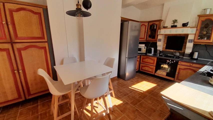 Cottage pour 4 personnes, avec vue et jardin à Sézanne