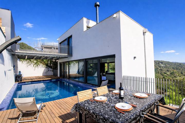 Ferienhaus für 8 Personen, mit Balkon und Terrasse sowie Garten in Castellet i la Gornal