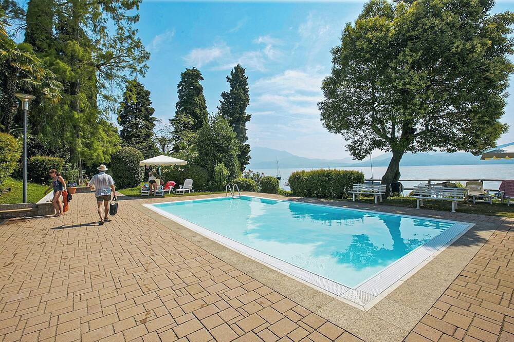 Ganze Wohnung, Modern möblierte 1-Zimmer-Studiowohnung  mit Balkon, Pool und Seezugang in Oggebbio, Oggebbio Gemeinde