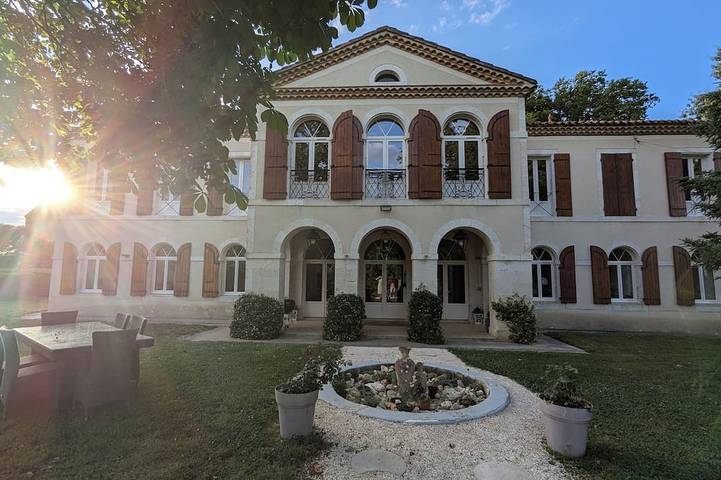 Location de vacances pour 15 personnes, avec piscine à Castéra-Verduzan