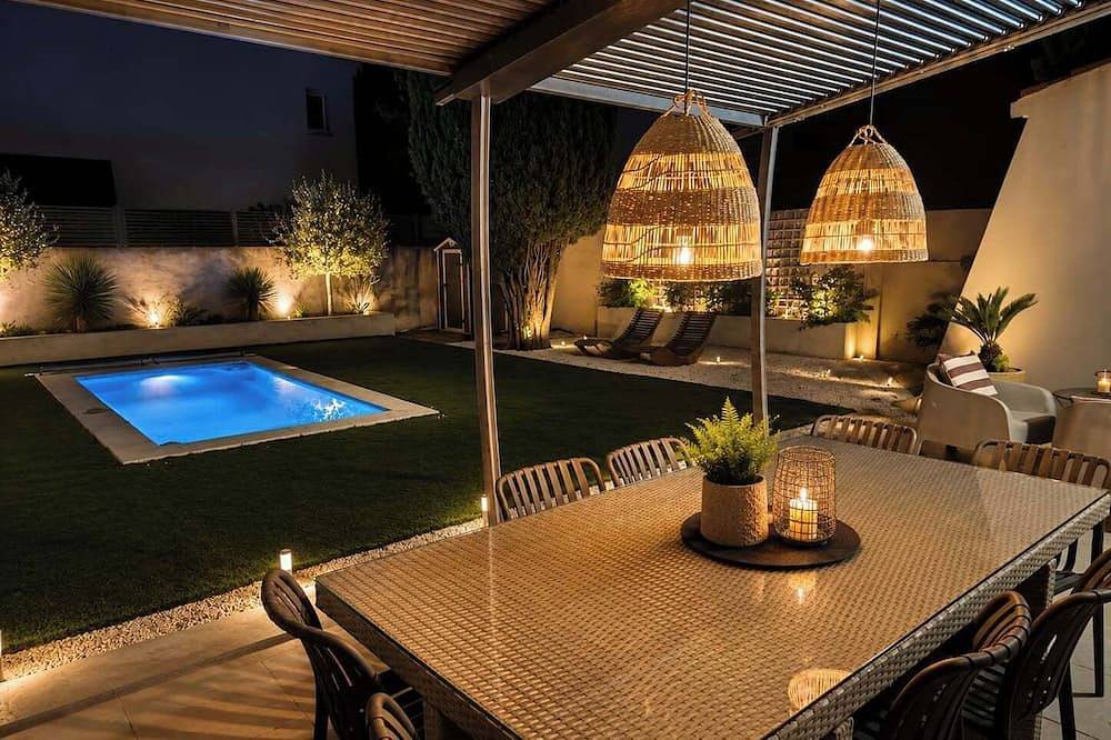 Maison climatisée au coeur de village très calme avec piscine privée in Puget-Ville, Côte méditerranéenne (France)