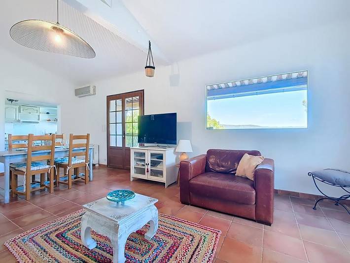 Location de vacances pour 4 personnes, avec jardin ainsi que vue et piscine à Sillans-la-Cascade - 3