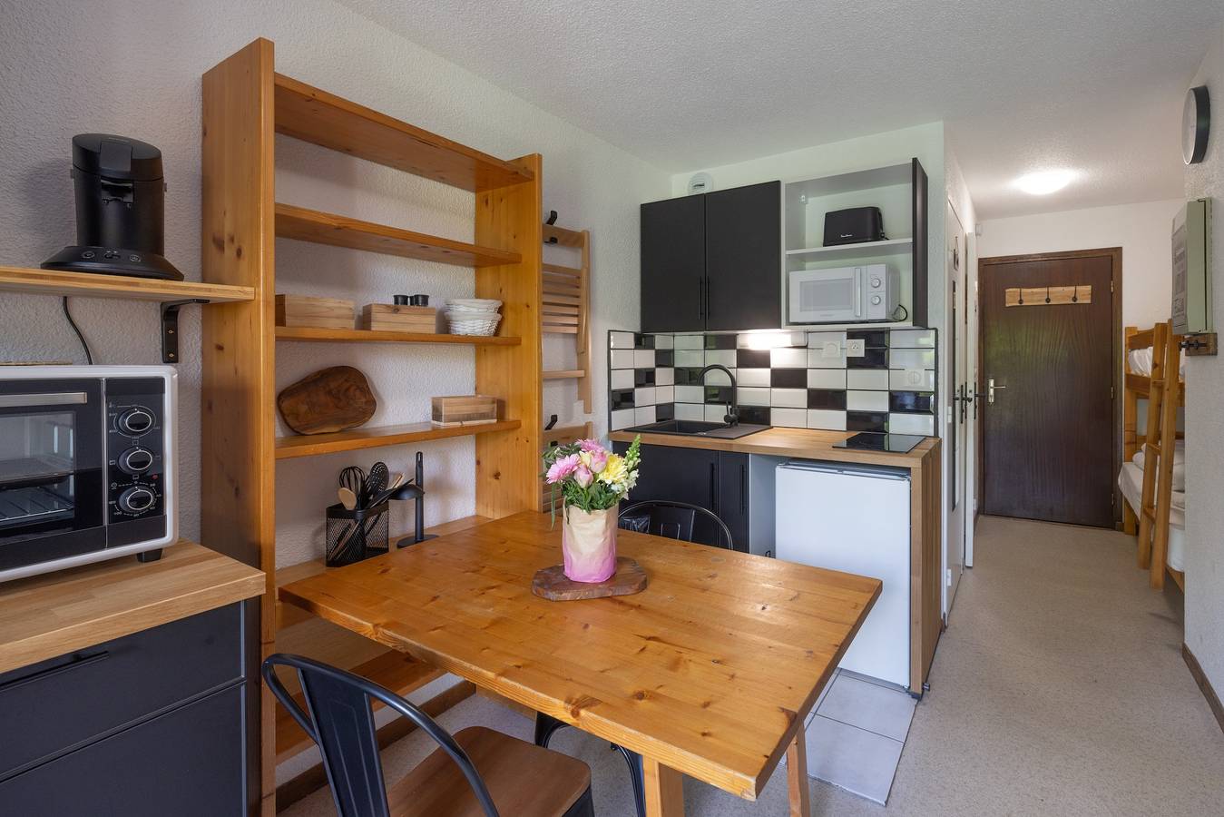 Entire apartment, Cozy Studio with Terrace and Garden in Morillon – Perfect for Family or Couple in Station de Morillon, Grand Massif