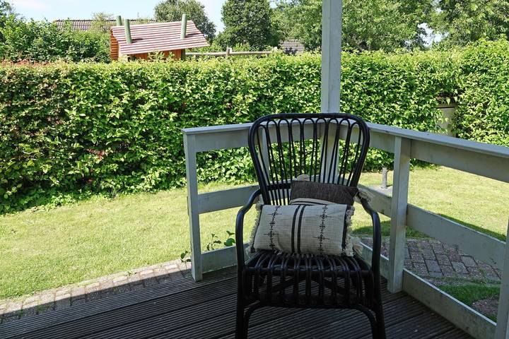 Chalet für 4 Personen, mit Balkon/Terrasse und Terrasse sowie Garten in Bergen Gemeinde (Nordholland)