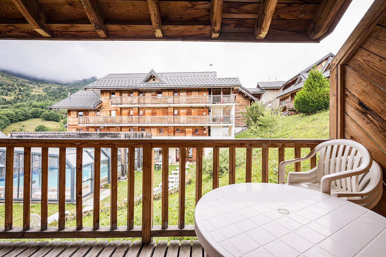 Ganze Wohnung, Chalet für 6/8 Personen – gemütlich – Pool & Sauna – Sommer/Winter – Bergblick in Montgellafrey, Le Grand Domaine