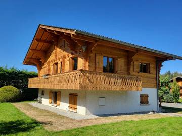 Chalet für 11 Personen, mit Garten und Balkon in Französische Alpen