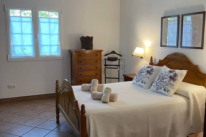 Cottage für 8 Personen, mit Garten und Whirlpool sowie Terrasse auf Menorca - 2