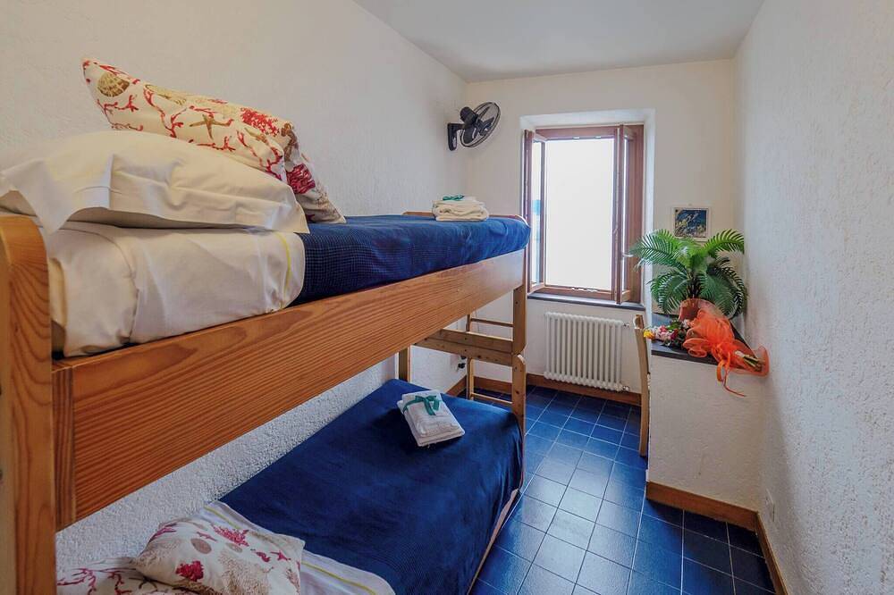 Entire apartment, Il Baluardo Sea View Apartment on the Cliff in Manarola, Riomaggiore Municipality