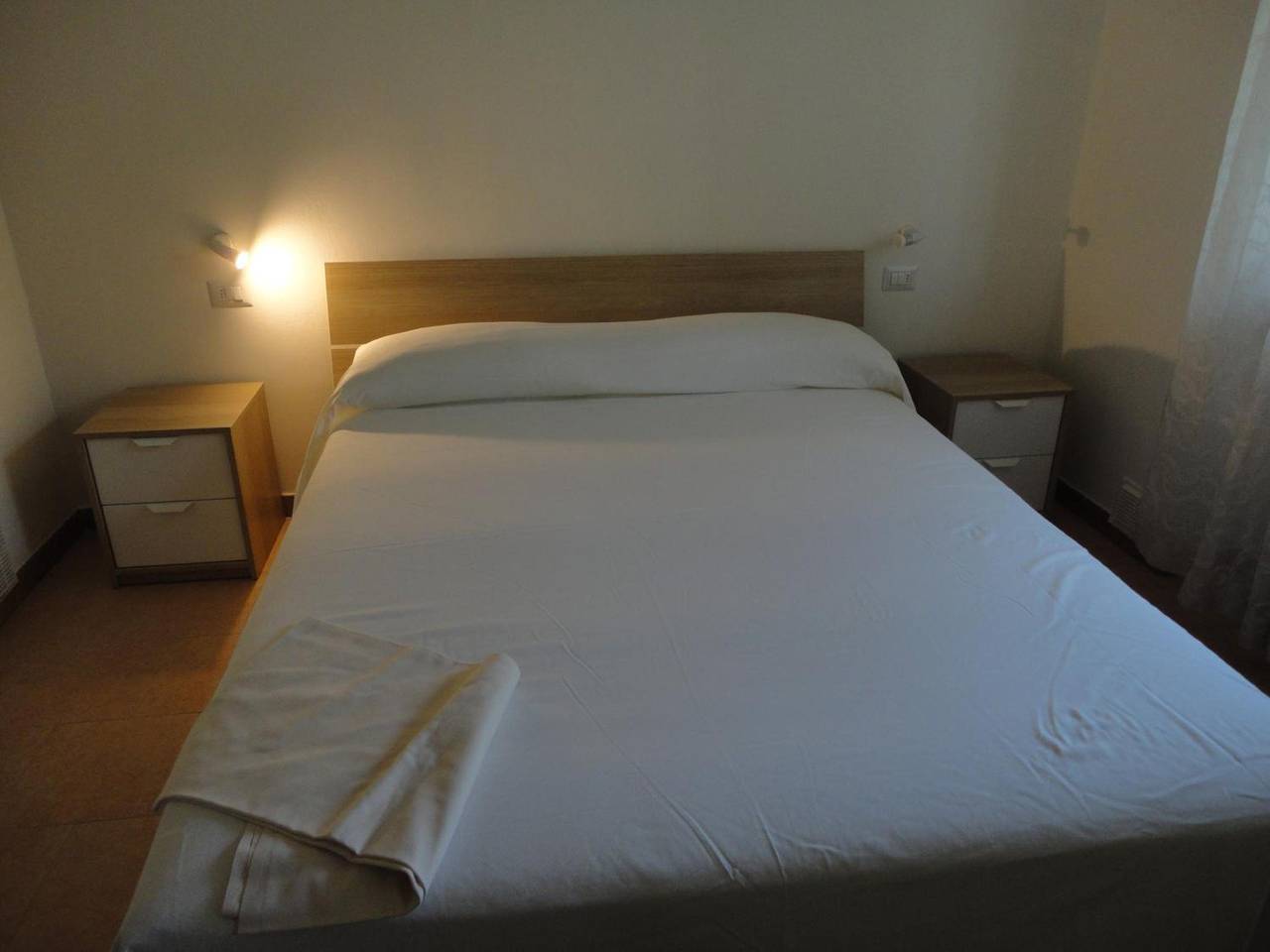 Apartamento entero, Apartamento 'Forester' con Jardín Compartido, Wi-Fi y Aire Acondicionado in Manerba del Garda, Montañas Garda