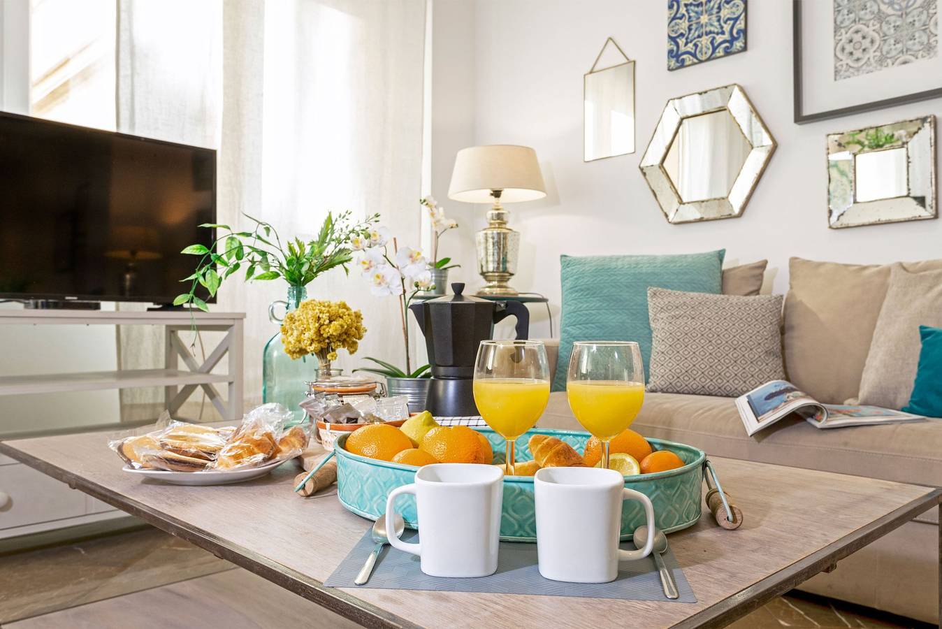 Entire apartment, Beauty 2Bd apart near Cathedral of Malaga. Litoral in Malaga Centro Historico, Malaga