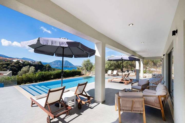 Villa for 6 people, with garden in Meganisi