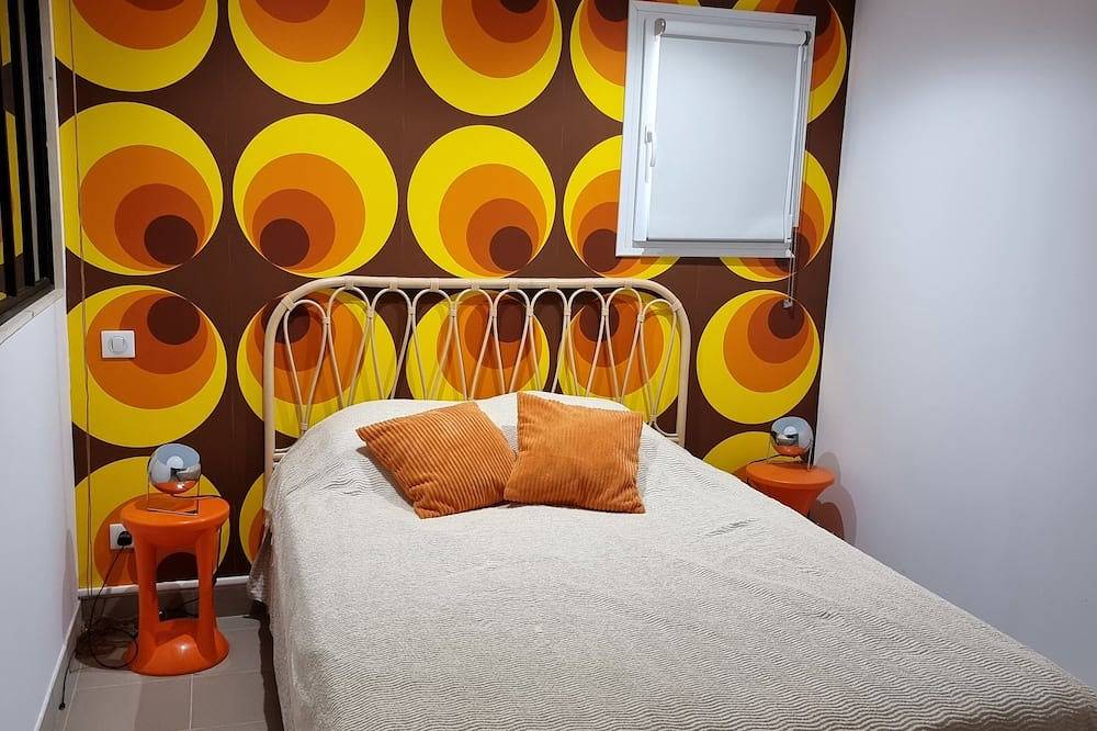 Entire apartment, Jardin Parking Calme Centre Ville à 10 min Voie Verte in Céret, Céret region