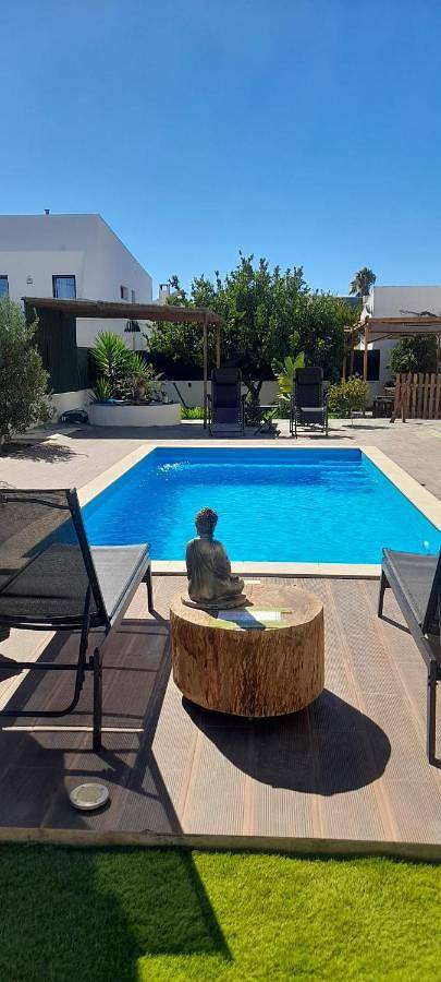 Gîte pour 4 personnes, avec vue ainsi que piscine et jardin, animaux acceptés dans Fernão Ferro