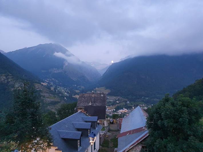Gîte pour 25 personnes, avec jardin et terrasse à Gèdre - 4