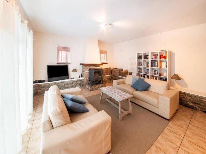 Location de vacances pour 6 personnes, avec balcon ainsi que vue sur le lac et jardin à Bohan - 2