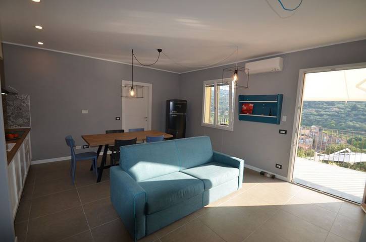 Appartamento intero, Appartamento vacanze per 6 persone con panorama in Torrazza (Imperia), Imperia