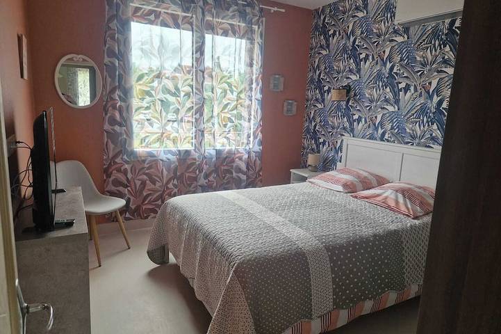 Comfortable gîte with spa and billiards near Beauval zoo in Saint-Aignan, Romorantin-Lanthenay und Umgebung