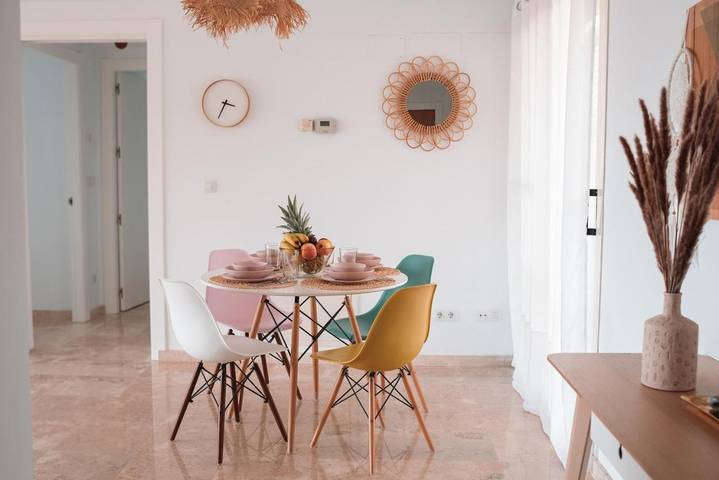 Apartamento para 4 personas, con Jacuzzi y Terraza además de Jardín y Piscina en Sol Andalusi