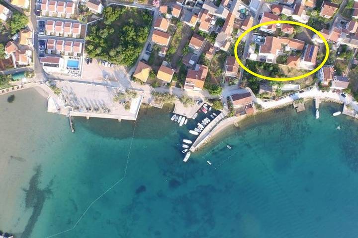 Ganze Wohnung, Ferienwohnung in Preko mit Terrasse, Klimaanlage, W-Lan, Waschmaschine (4568-5) in Plaža Jaz, Poljana
