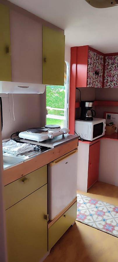 Camping pour 4 personnes, avec jardin et vue dans la Creuse - 4