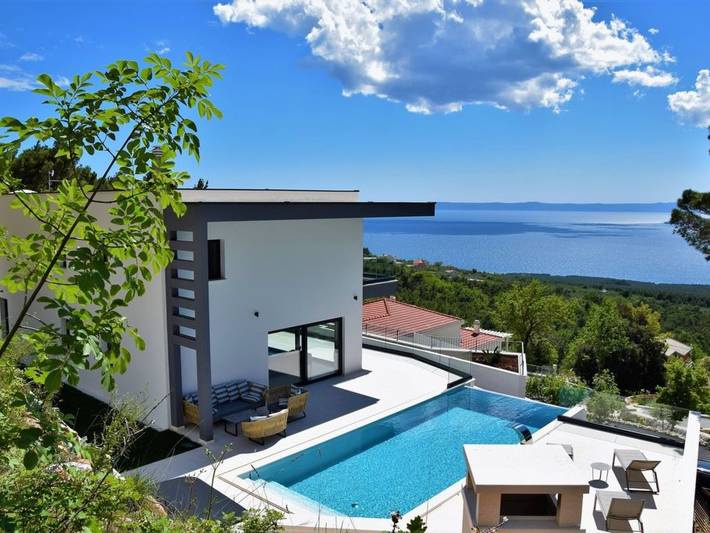 Ferienhaus für 6 Personen, mit Pool und Balkon sowie Garten