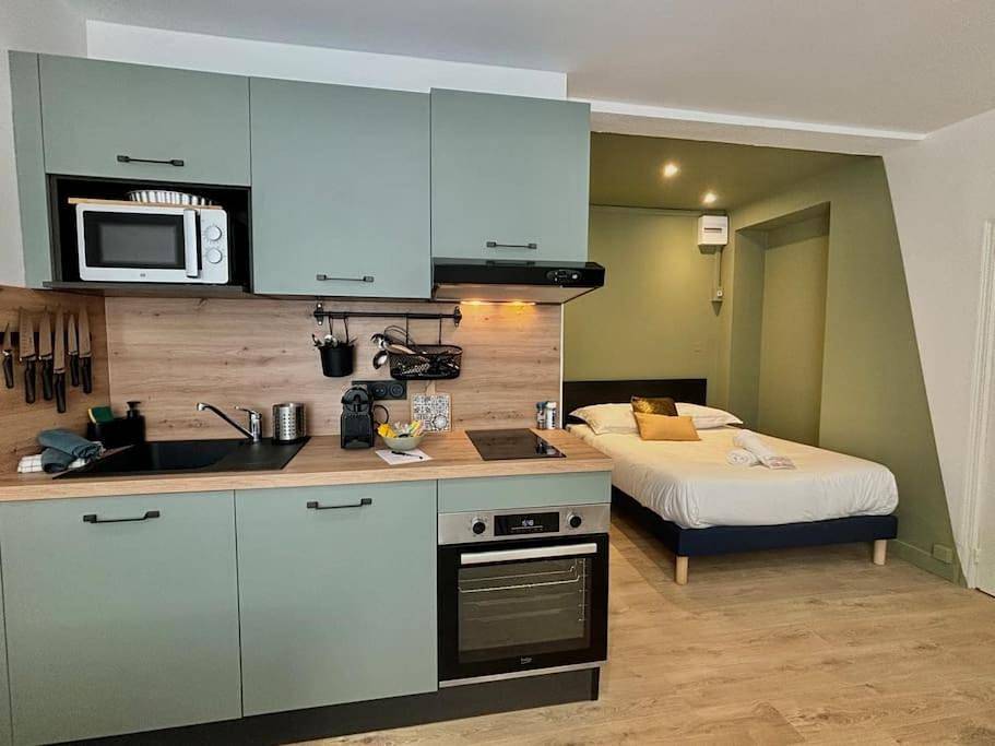 Appartement entier, One-Bedroom Apartment in Bourg-lès-Valence, Région de Valence