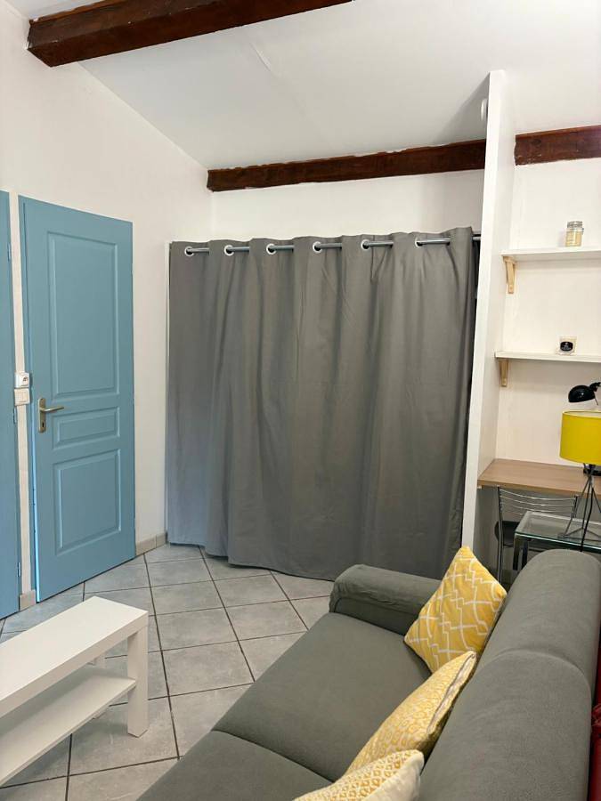 Appartement entier, Studio tout confort in La Crau, Côte méditerranéenne (France)
