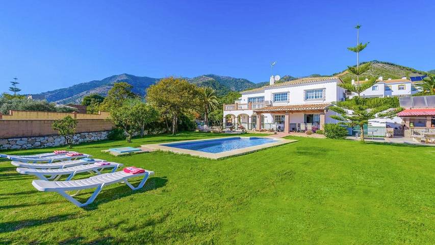 Finca für 10 Personen, mit Balkon/Terrasse und Pool in Mijas - 2