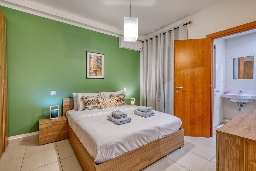 Geheel appartement, Spacious 2 bedroom apartment in Spinola Bay Cgre1-1 in Paceville, San Giljan